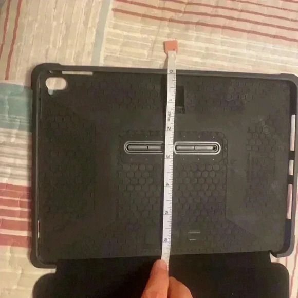 UAG Metropolis IPad case for iPad 11(2018) first generation - Picture 9 of 11